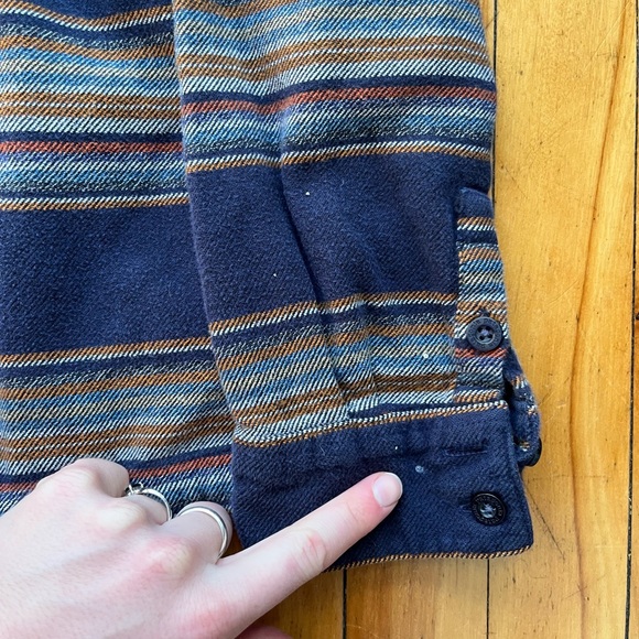 Patagonia Women’s Long-Sleeved Fjord Flannel Shirt Gaucho Stripe Classic Navy 6 - Picture 7 of 7